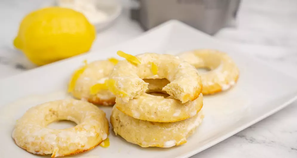 LEMON VANILLA PROTEIN DONUTS