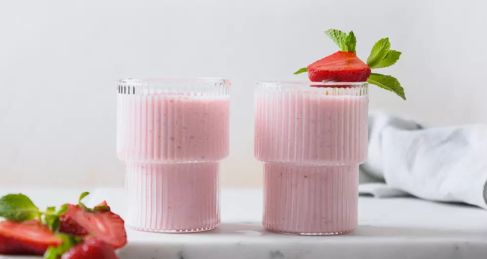 Straw-Nana Split Smoothie