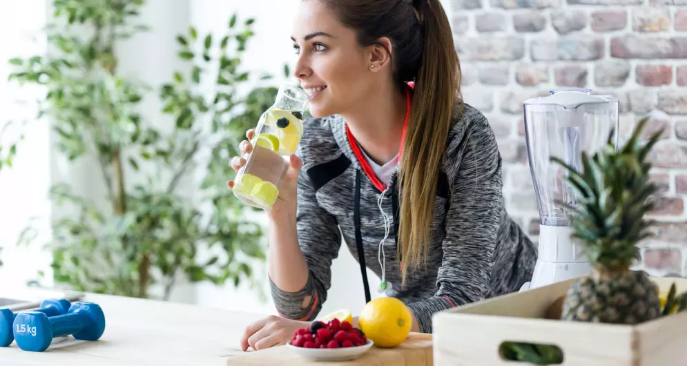 9 SIMPLE WAYS TO ADD FLAVOR-AND FUNCTION-TO YOUR HYDRATION