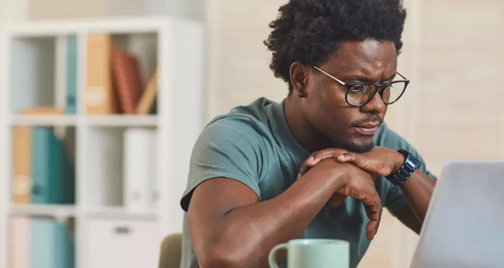 A CHIROPRACTORS TIPS TO HELP YOU STAY HEALTHY AND FIT WHILE WORKING FROM HOME