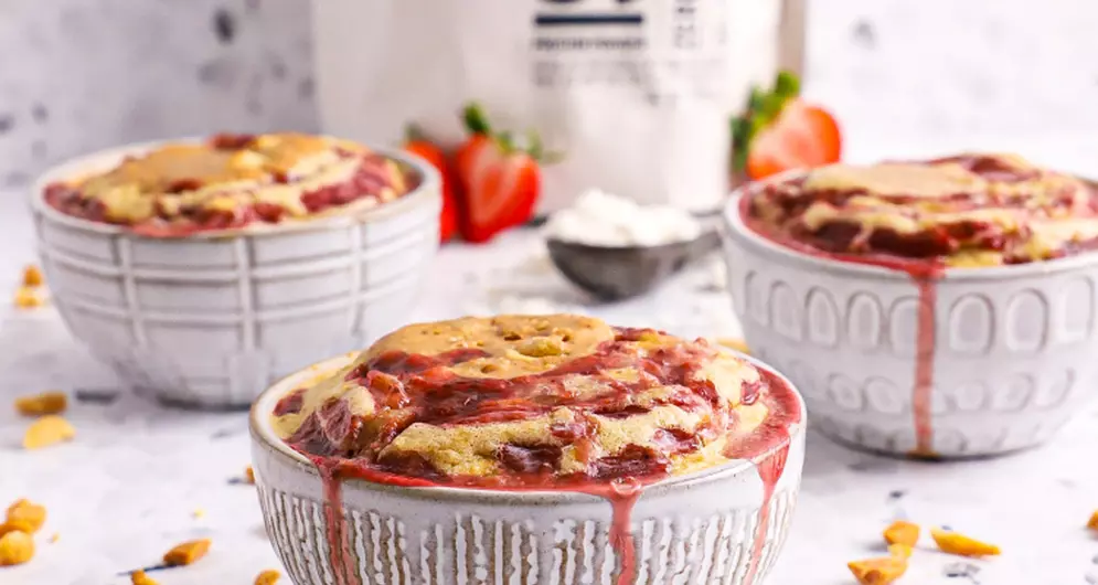 PB & J PROTEIN BAKED OATS